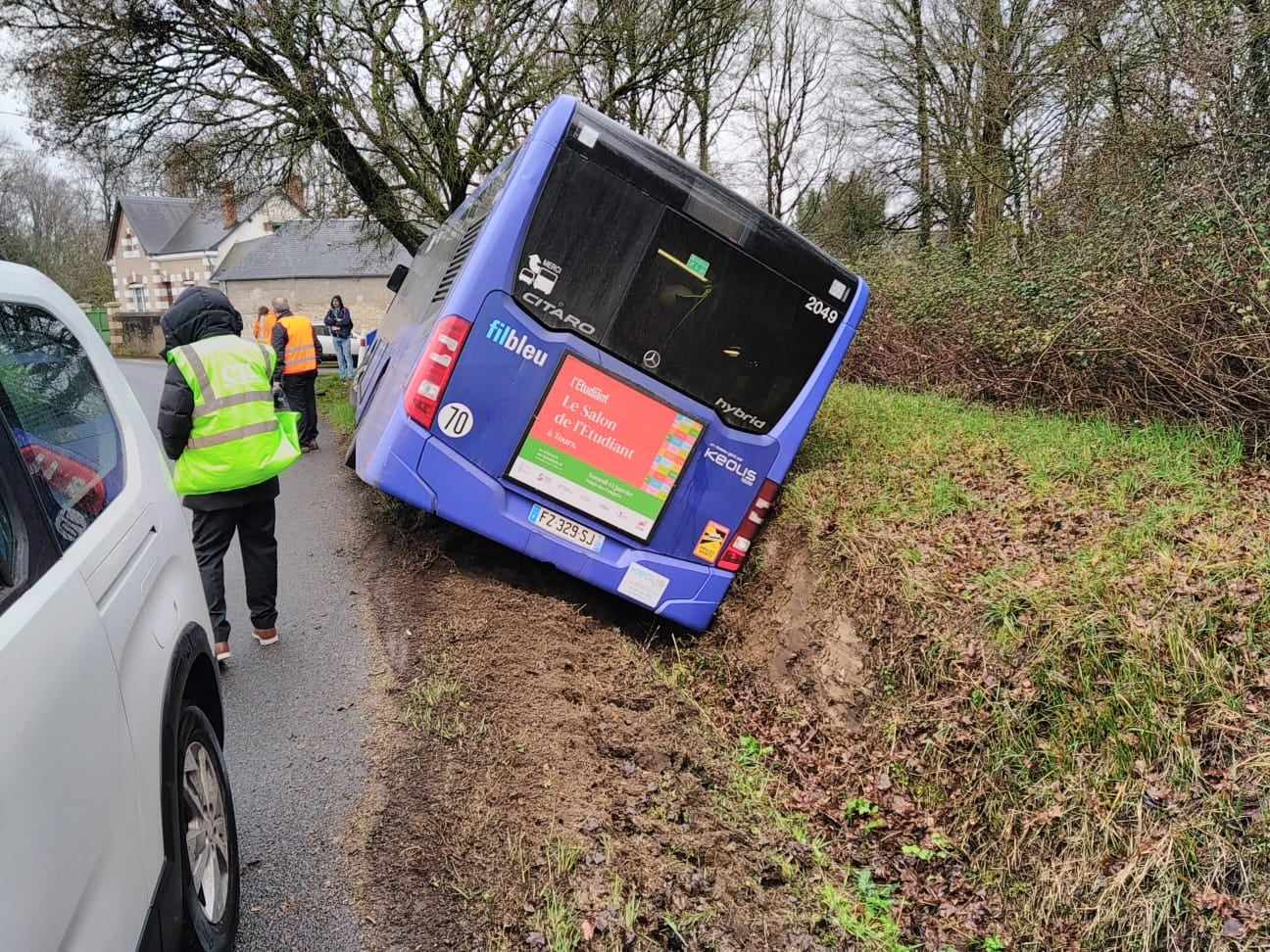 Info Tours Accident d’un bus Fil Bleu à SaintCyrsurLoire