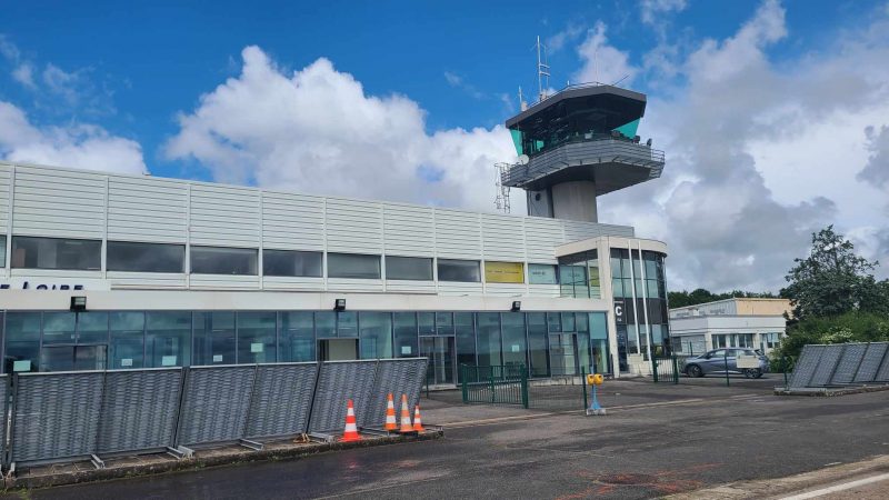 Aeroport Tours 05 24