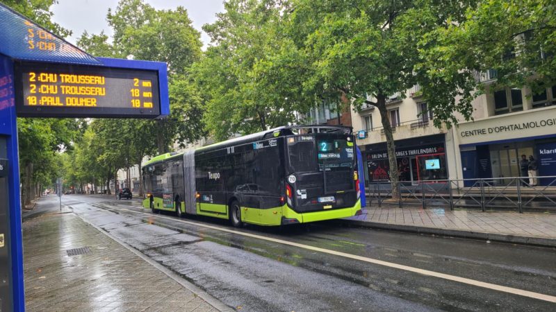 Bus Fil Bleu Liberté Grammont